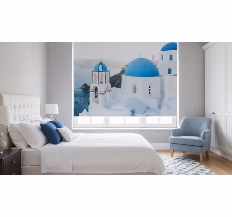 Store enrouleur chambre maisons blanches et bleues santorin - TenStickers