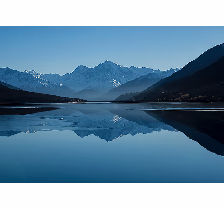 Tapisserie montagne reflets de montagnes sereines - TenStickers