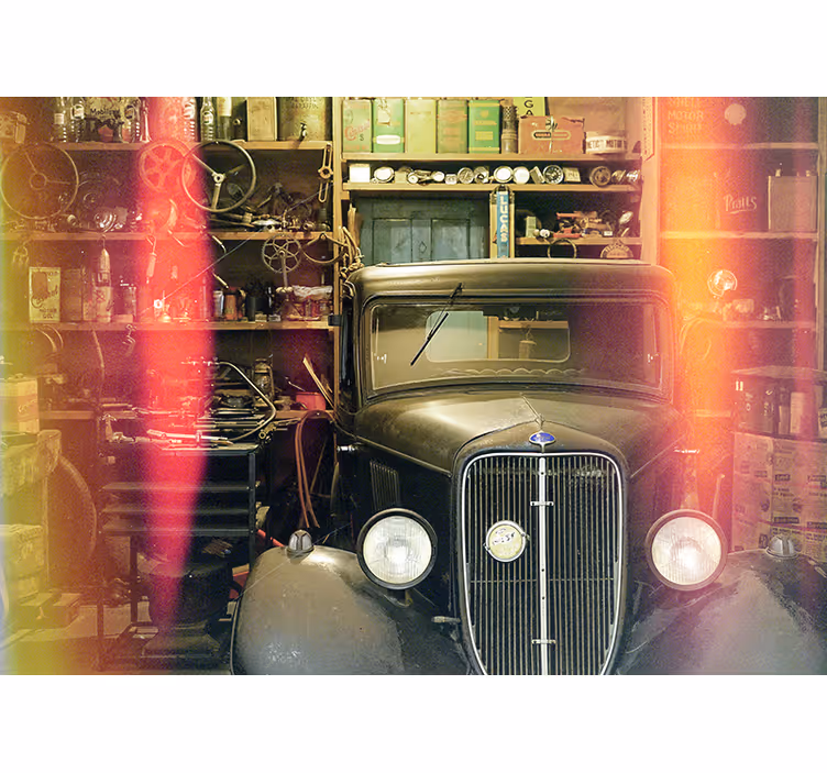 Tapisserie véhicule vitrine automobile vintage - TenStickers
