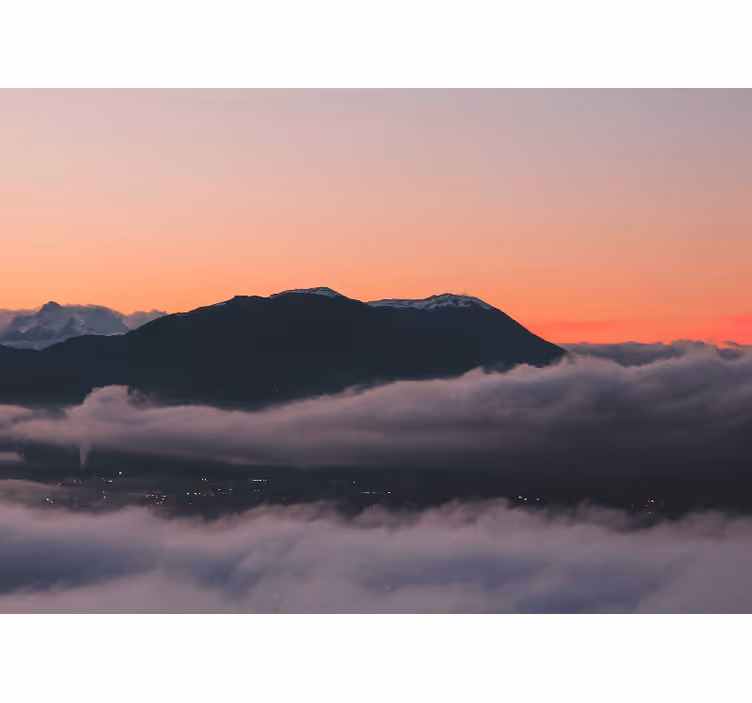 Tapisserie paysage vue sur le coucher de soleil en montagne - TenStickers