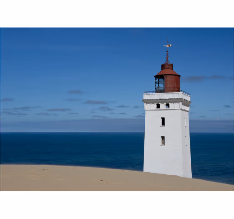 Tapisserie montagne phare au bord de l'océan - TenStickers