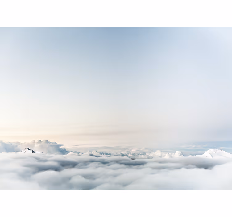 Tapisserie montagne paysage nuageux serein - TenStickers