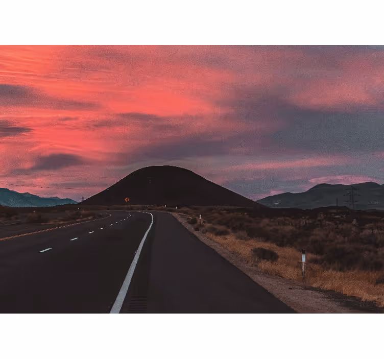 Tapisserie paysage route du coucher de soleil dans le désert - TenStickers