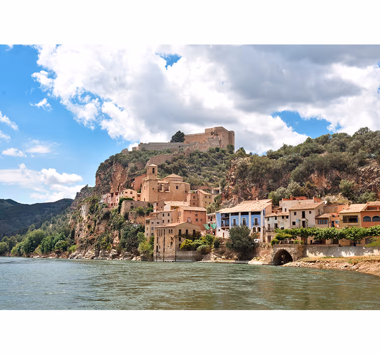 Tapisserie villes et pays bord de mer et colline - TenStickers