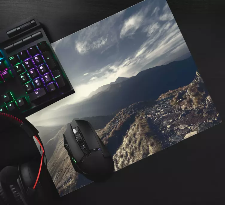 Tapis de souris carte du monde vue sur terrain montagneux - TenStickers