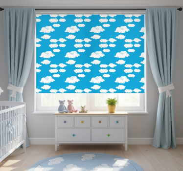 Store enrouleur chambre enfant nuages dans le ciel - TenStickers