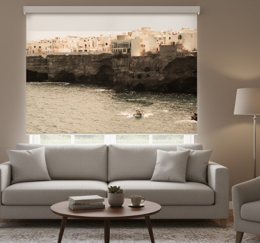 Store enrouleur salon paysage marin de polignano - TenStickers