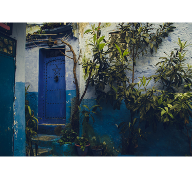 Tapisserie villes et pays porte bleue charmante - TenStickers