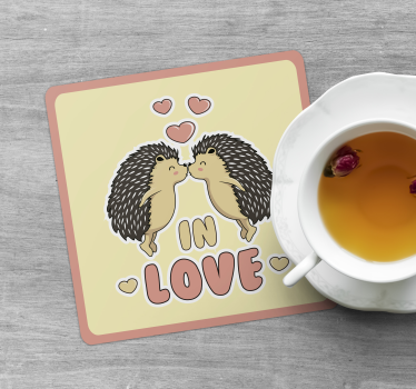 Sous verre moderne hérissons s'embrassant avec cœurs - TenStickers