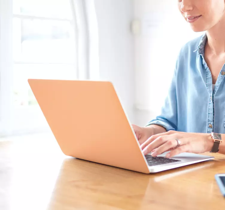 Autocollant pour ordinateur Peach fuzz - TenStickers