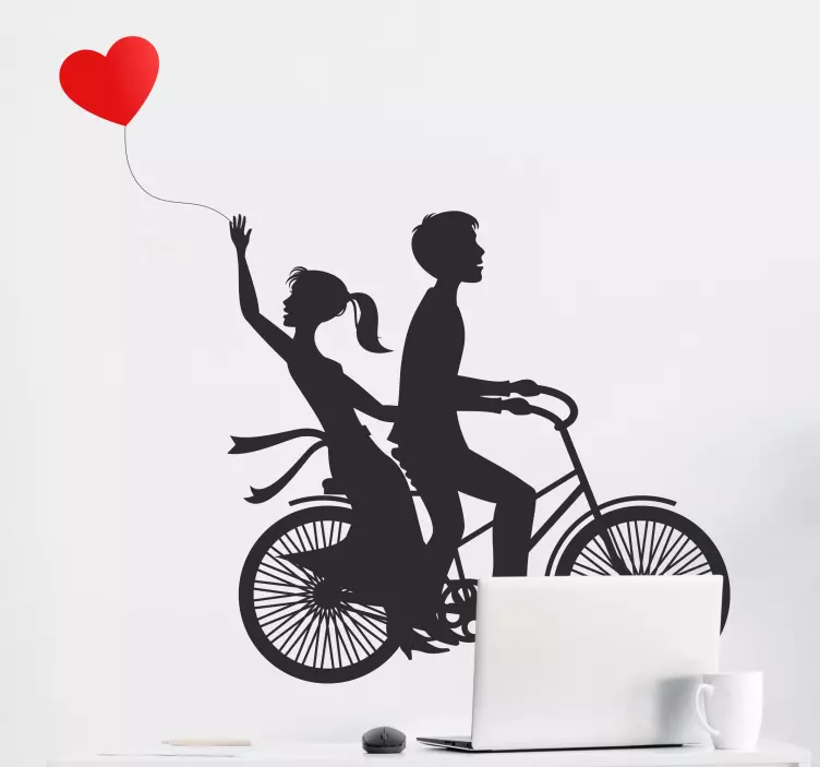 Sticker amour couple faisant du vélo - TenStickers