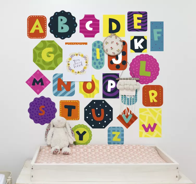 Sticker chambre enfant arrangements d'alphabet colorés - TenStickers