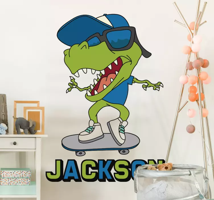 Sticker dinosaure en skateboard avec nom - TenStickers