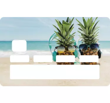Sticker carte bancaire ananas à la plage - TenStickers