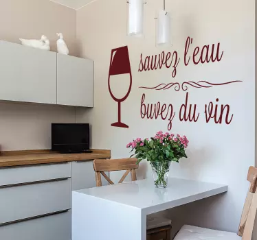 Sticker cuisine sauvez l'eau buvez du vin - TenStickers