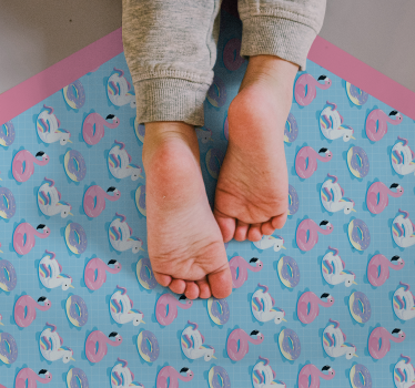 Tapis vinyle pour enfants hexagone de licorne ludique - TenStickers